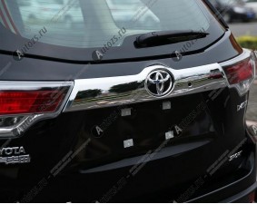 Хромированная накладка на дверь багажника Toyota Highlander 3 2014+ A