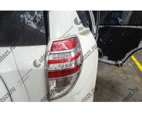 Хромированные накладки на задние фонари Toyota RAV4 CA30 2006-2012