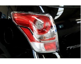 Хромированные накладки на задние фонари Toyota Verso 2012+