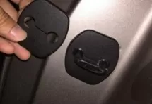 Накладки на петли замков Nissan Sentra